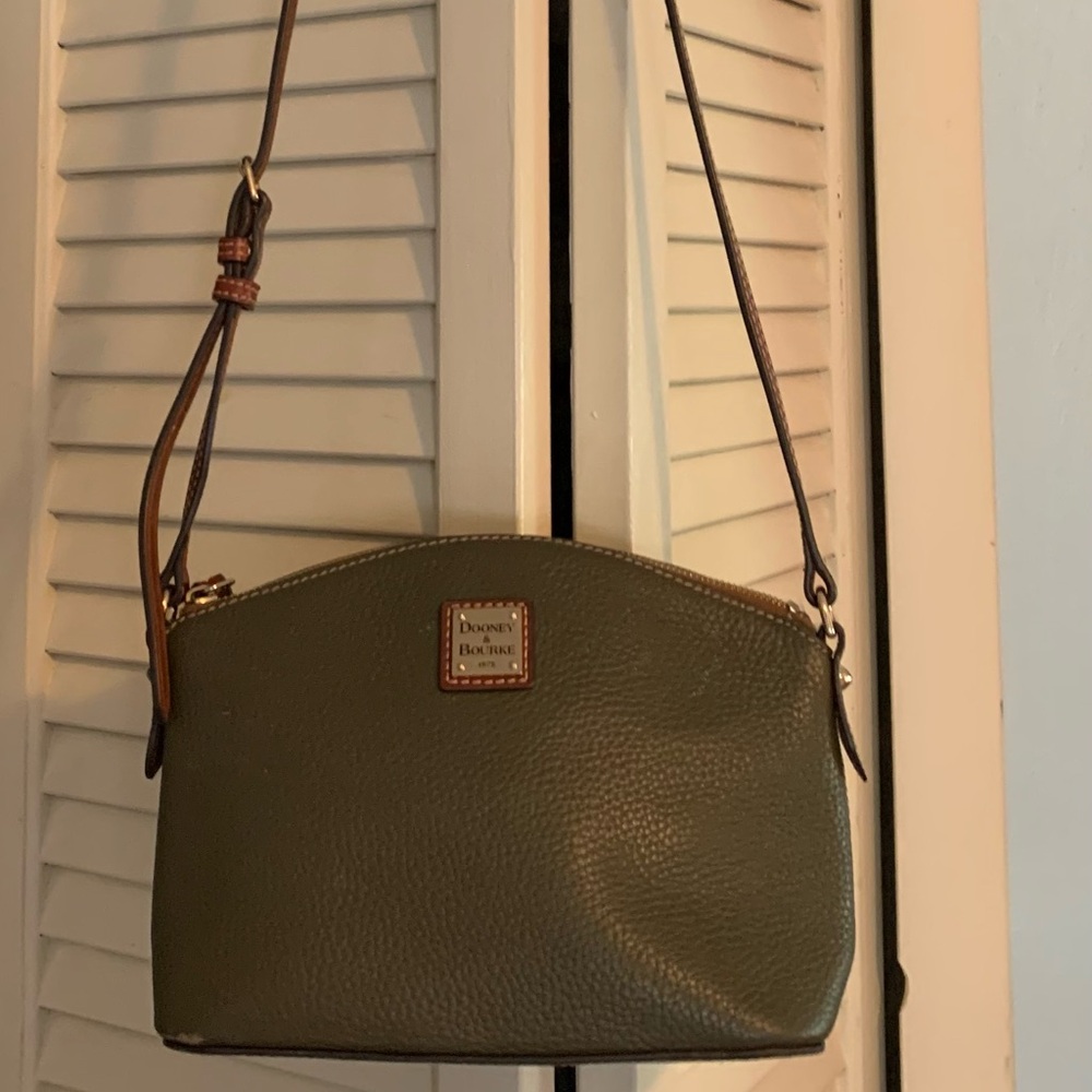 Dooney & Bourke khaki green cross body